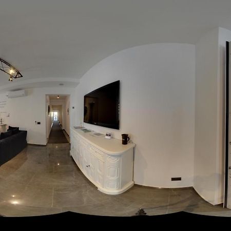 Hotel Cineapollo - Ogni Camera Un Film! 墨西拿 外观 照片